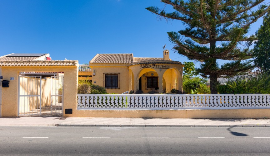 Reventa - Villa -
La Siesta - Costa Blanca