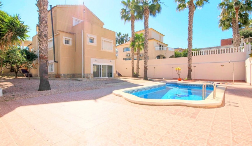 Reventa - Villa -
La Zenia - Costa Blanca