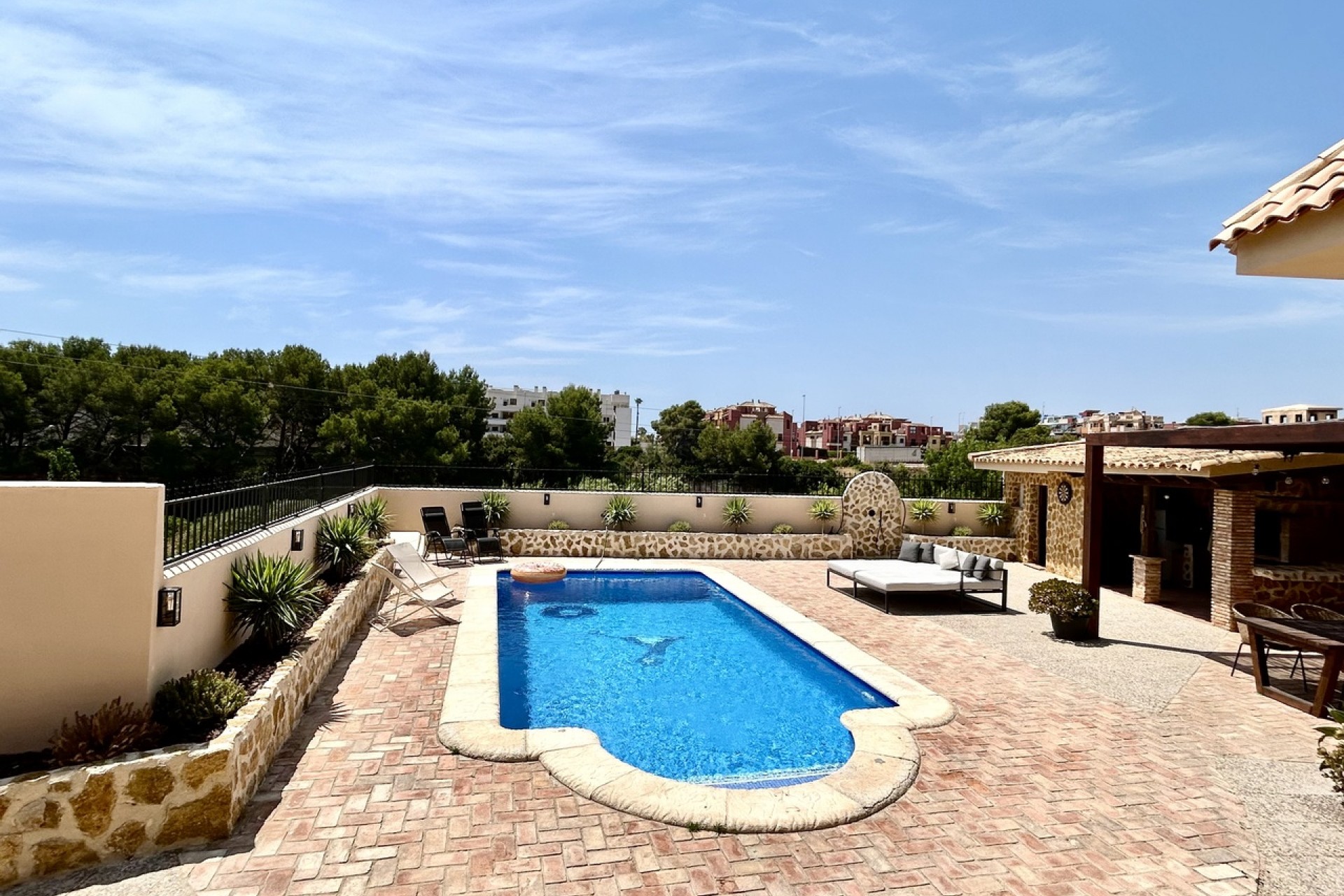Reventa - Villa -
La Zenia - Costa Blanca