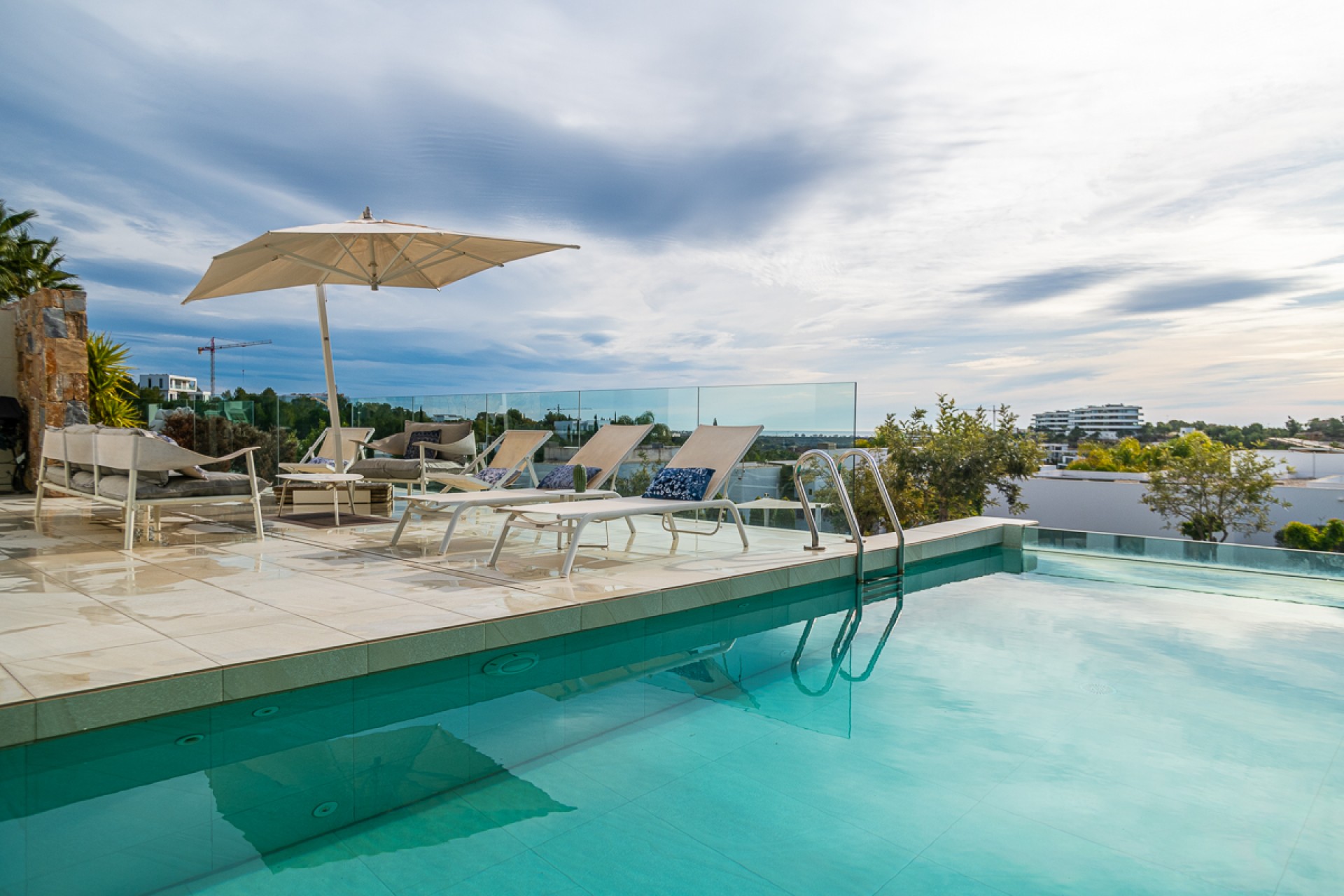 Reventa - Villa -
Las Colinas Golf - Costa Blanca