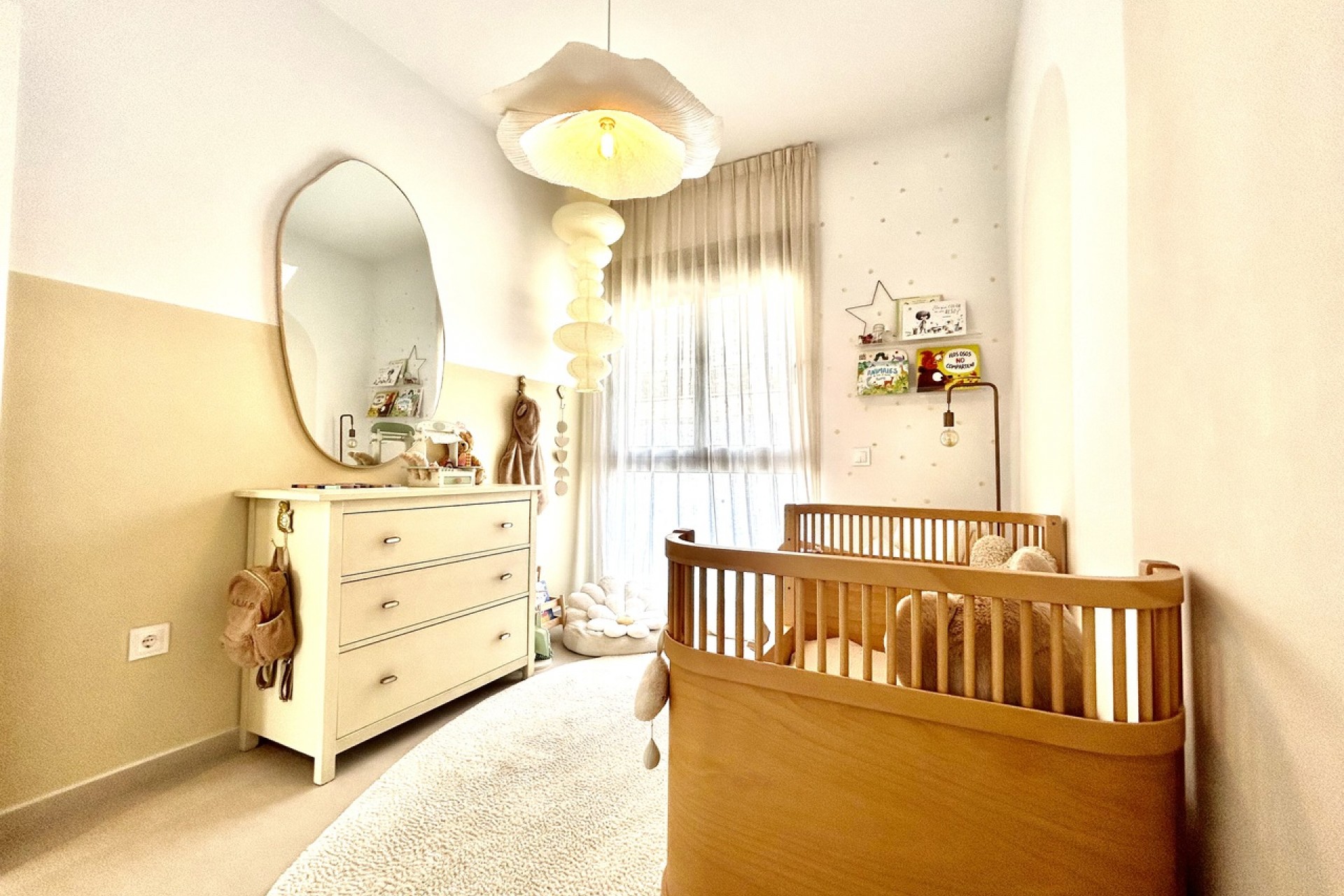 Reventa - Villa -
Las Filipinas - Inland