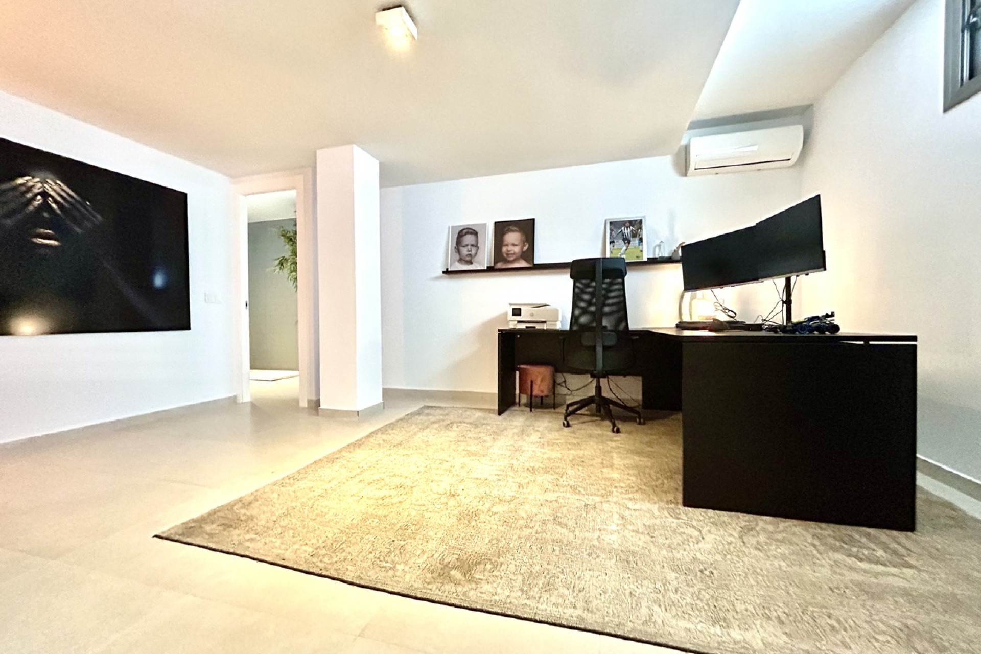 Reventa - Villa -
Las Filipinas - Inland