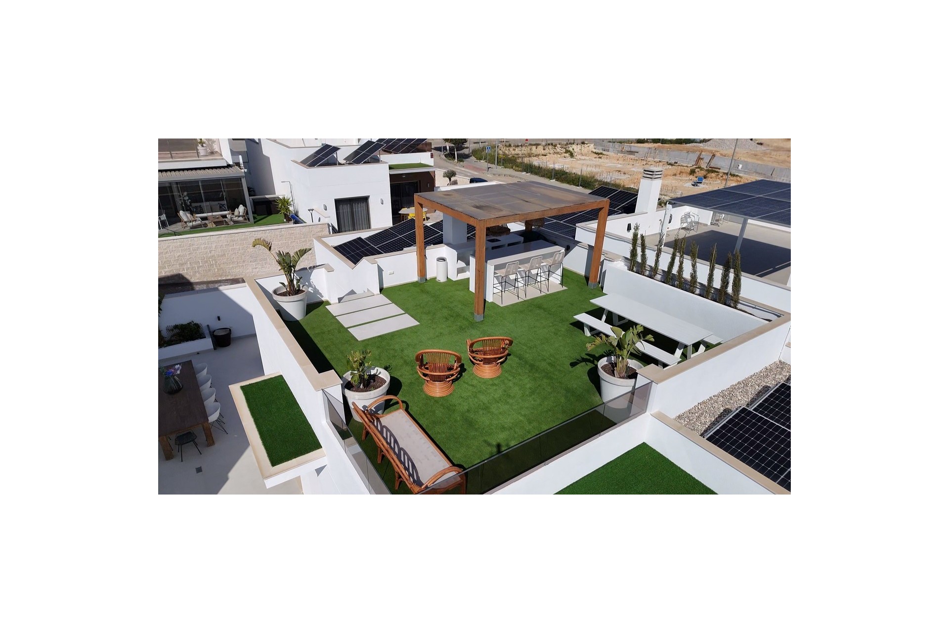 Reventa - Villa -
Las Filipinas - Inland