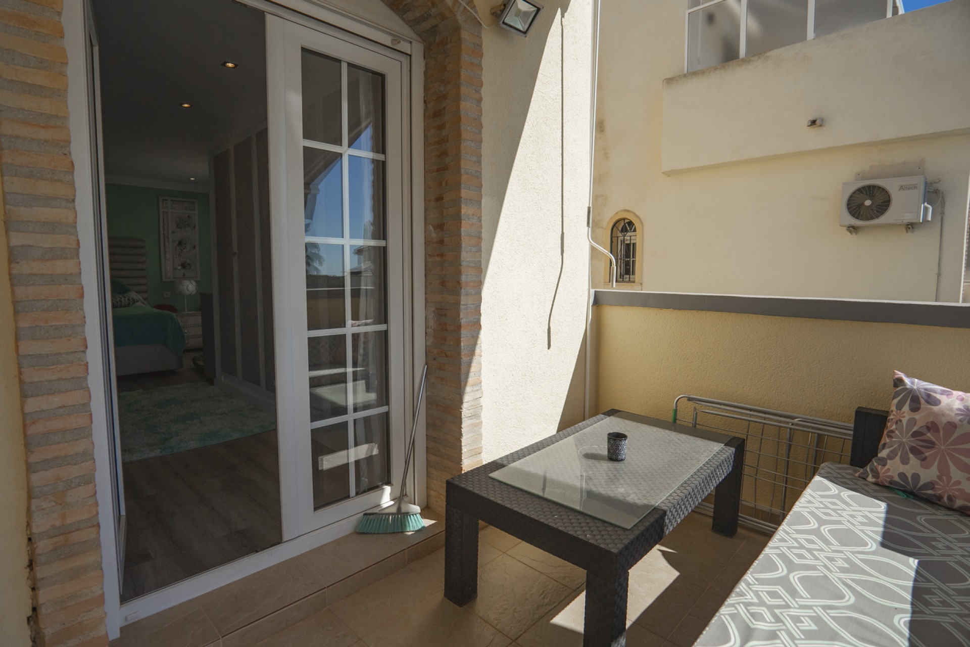 Reventa - Villa -
Las Ramblas Golf - Calle Mayor