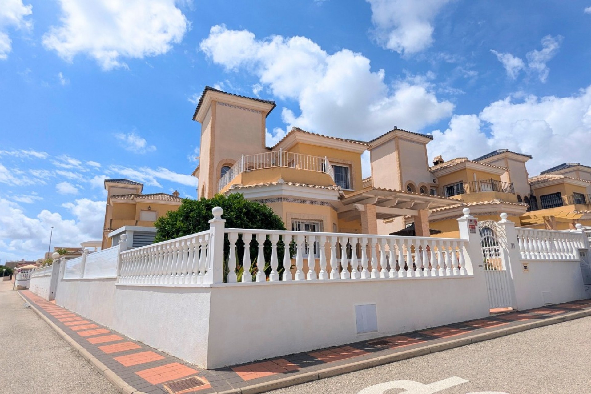 Reventa - Villa -
Lo Crispin - Inland