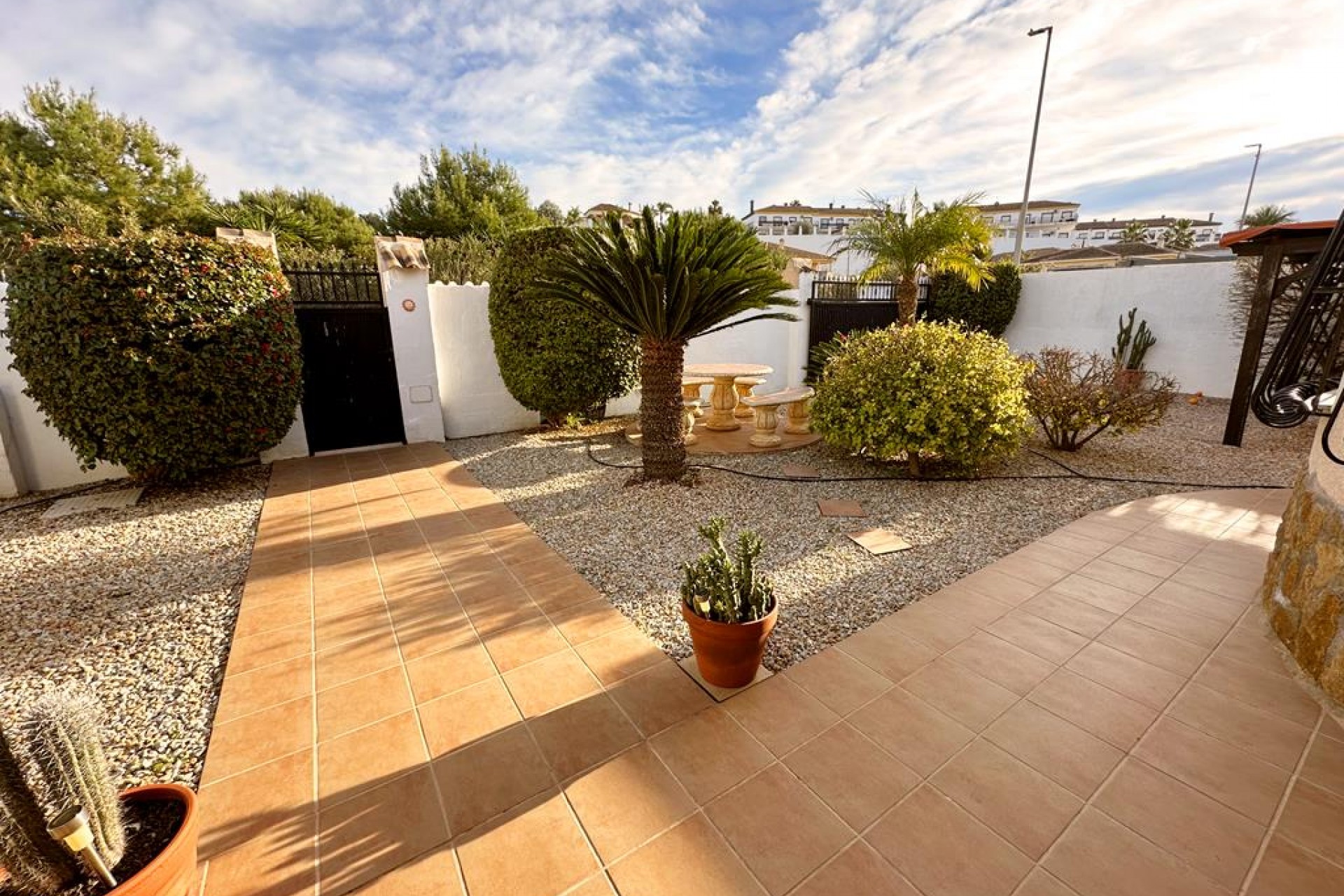 Reventa - Villa -
Lo Santiago - Inland