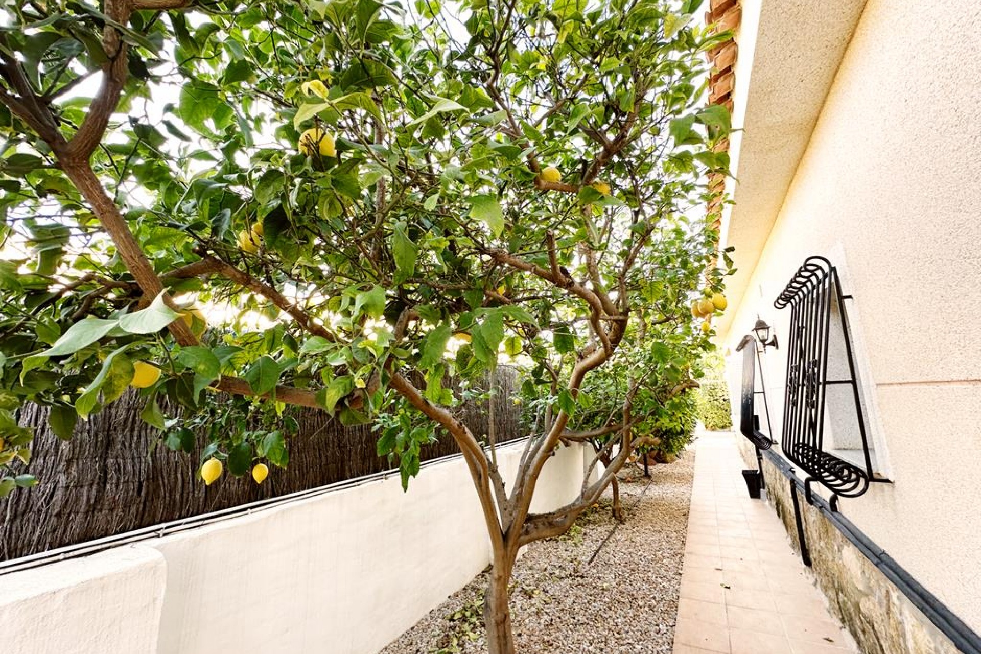 Reventa - Villa -
Lo Santiago - Inland