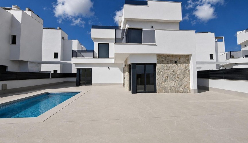 Reventa - Villa -
Los Alcazares - Dolores De Pacheco-santa Rosalía
