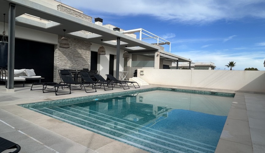 Reventa - Villa -
Los Balcones - Costa Blanca