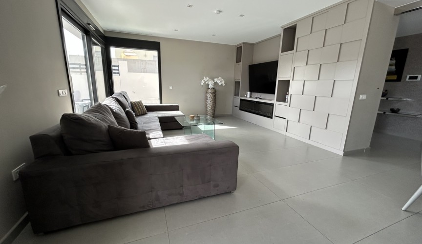 Reventa - Villa -
Los Balcones - Costa Blanca