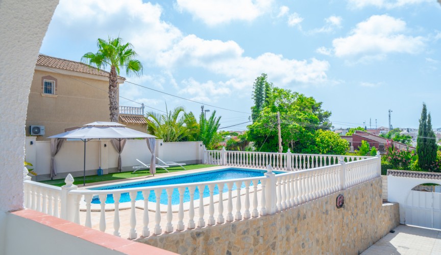 Reventa - Villa -
Los Balcones - Costa Blanca