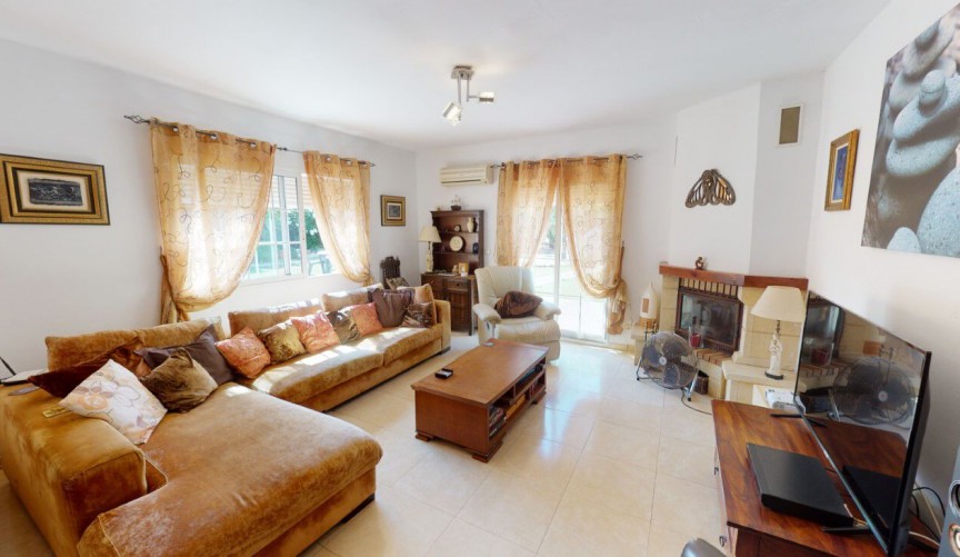 Reventa - Villa -
Los Belones - Inland