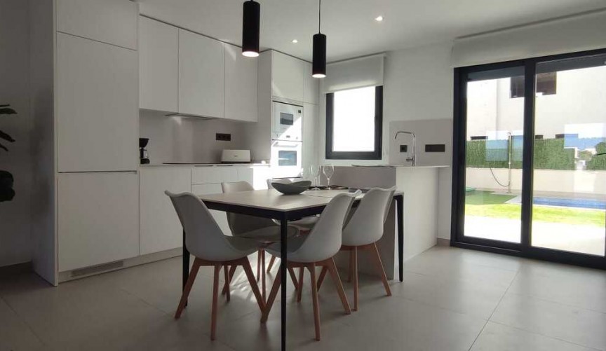 Reventa - Villa -
Los Belones - Inland