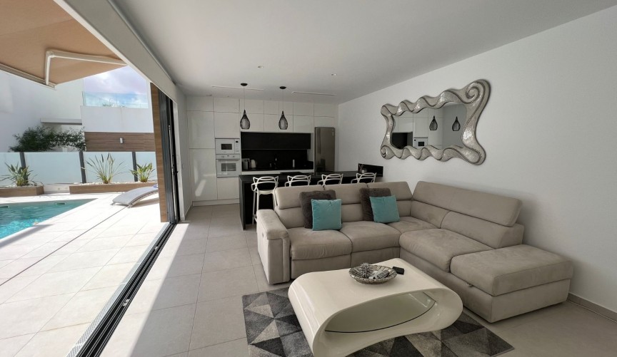 Reventa - Villa -
Los Montesinos - Costa Blanca