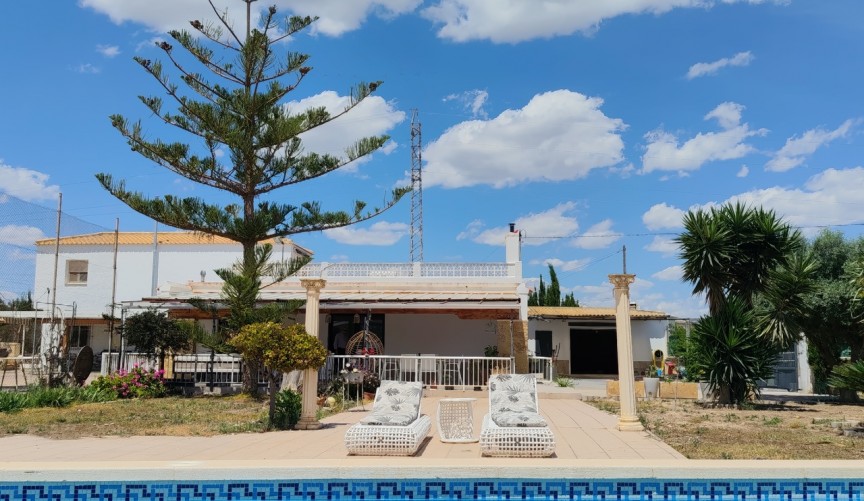 Reventa - Villa -
Los Montesinos - Costa Blanca