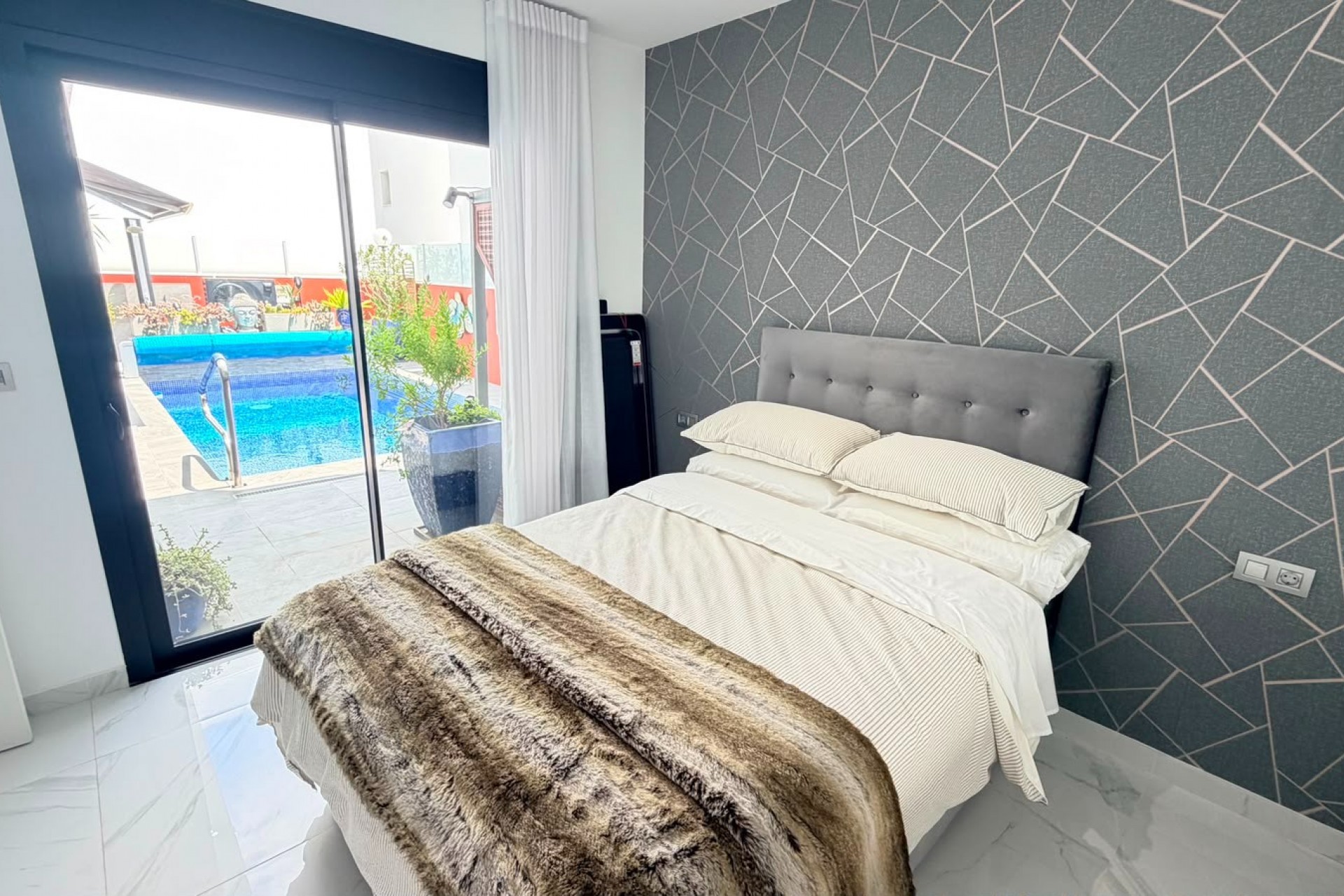 Reventa - Villa -
Los Montesinos - Costa Blanca