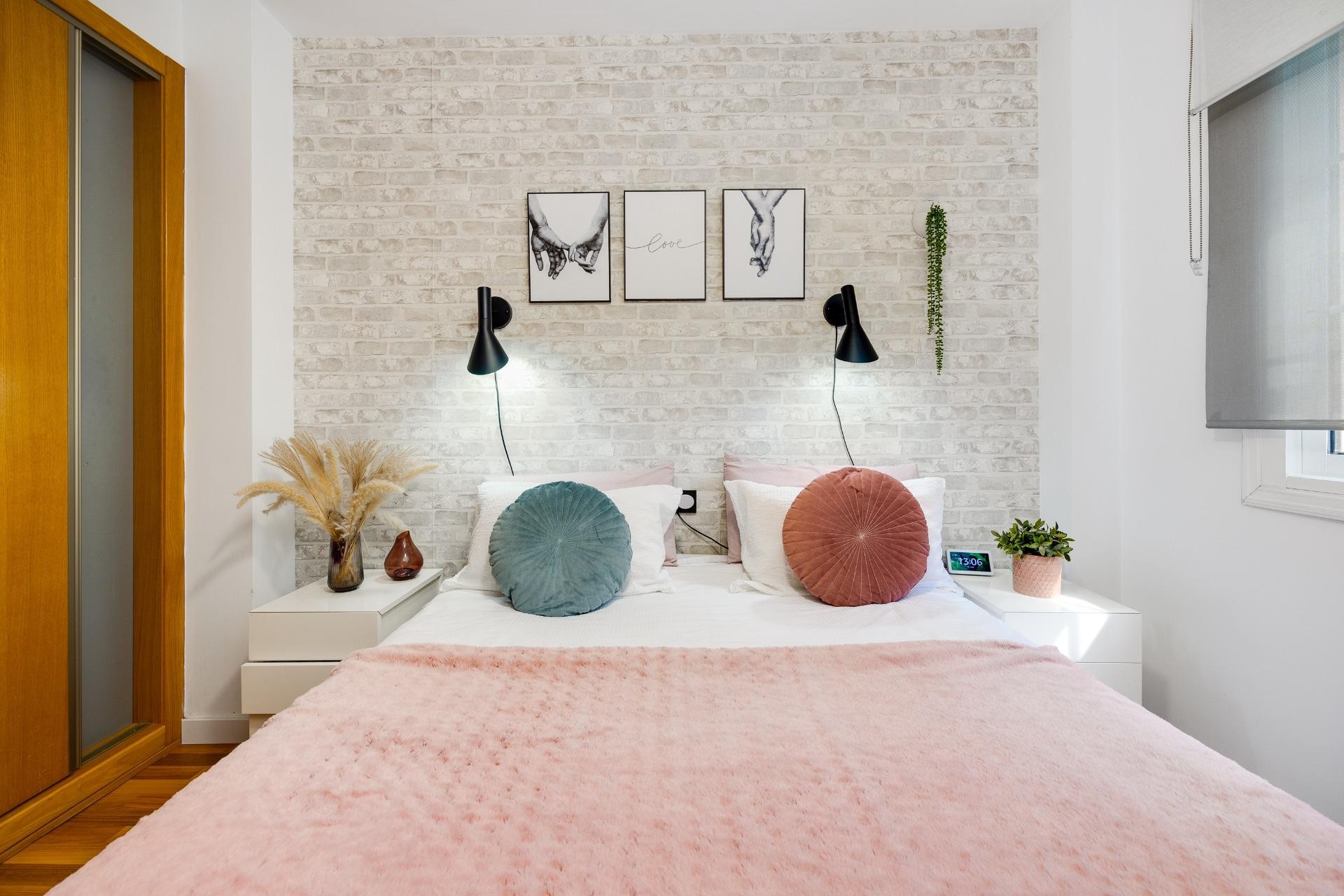 Reventa - Villa -
Los Montesinos - La Herrada