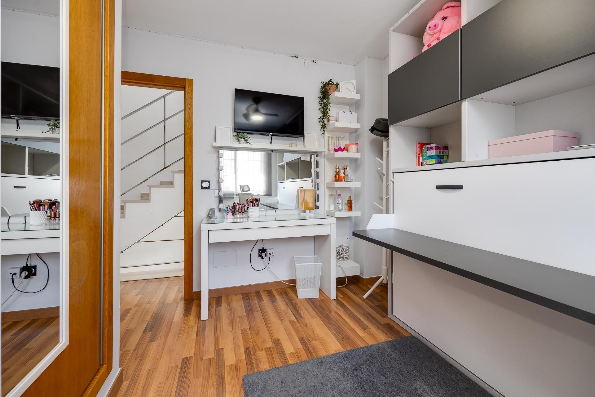 Reventa - Villa -
Los Montesinos - La Herrada