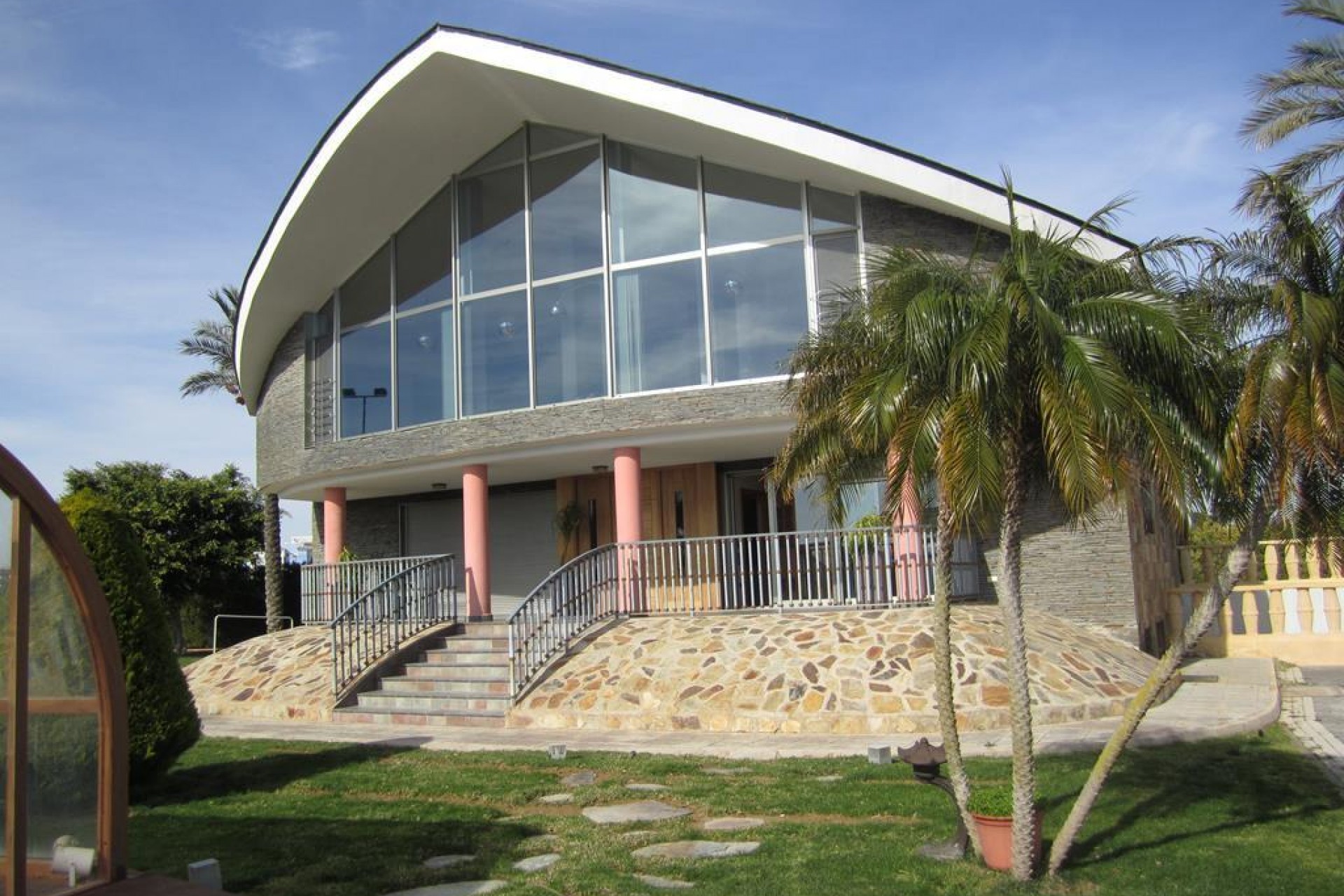 Reventa - Villa -
Los Montesinos