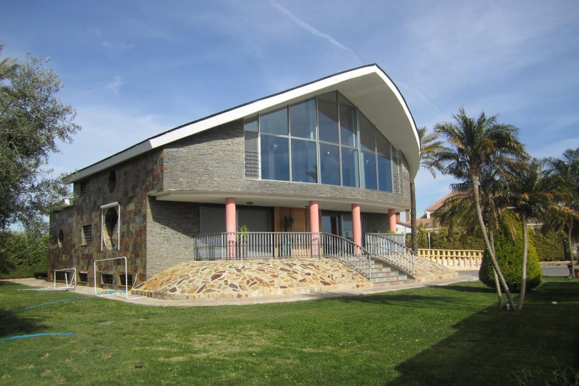 Reventa - Villa -
Los Montesinos