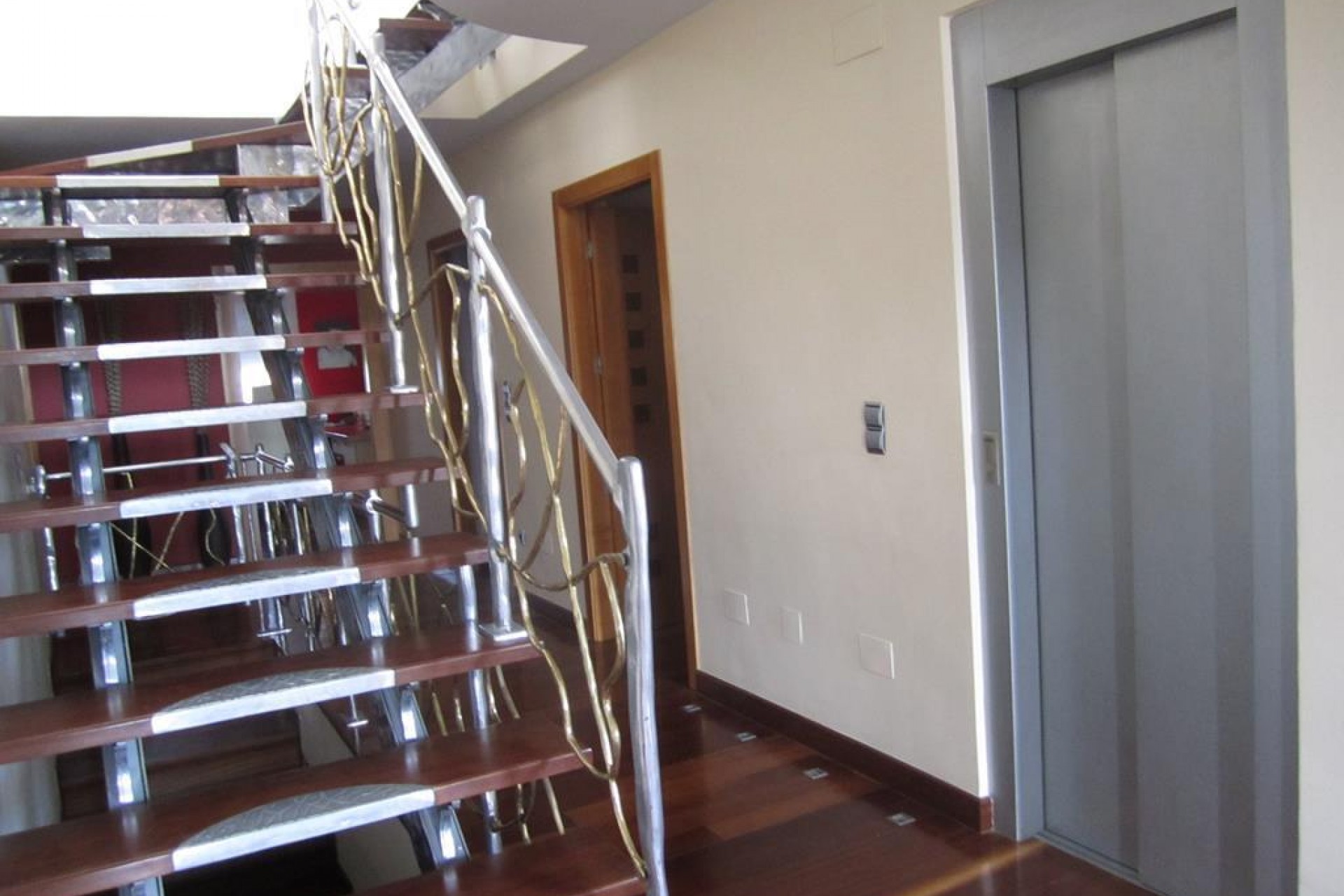 Reventa - Villa -
Los Montesinos