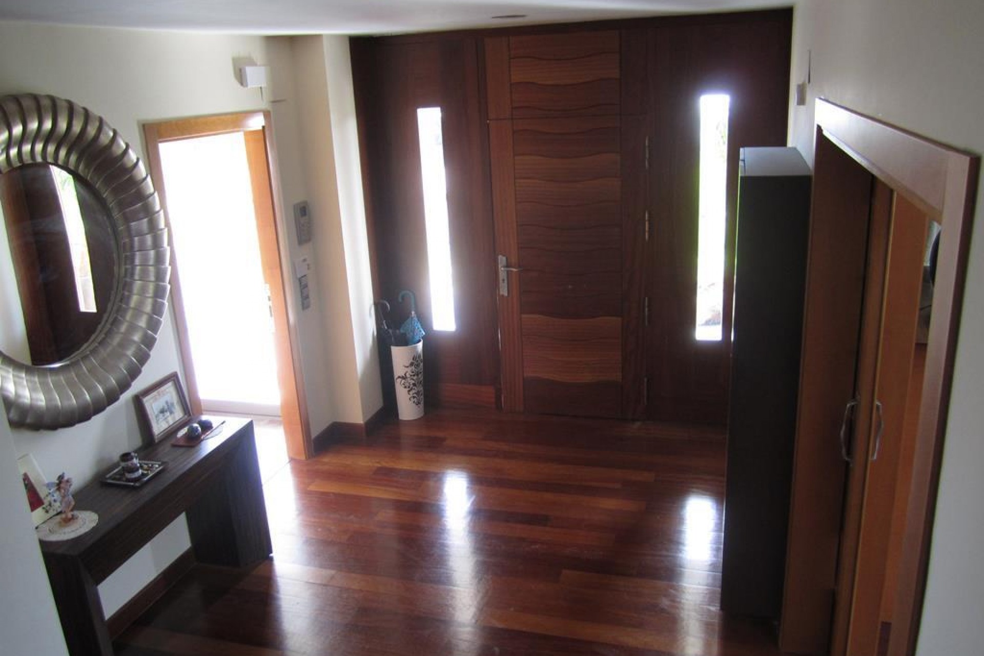 Reventa - Villa -
Los Montesinos