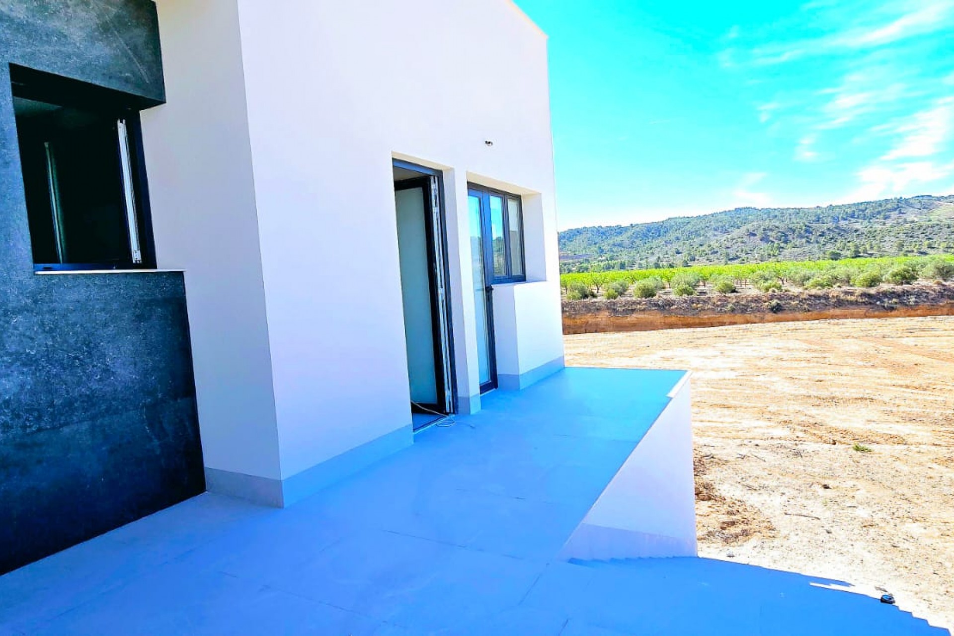 Reventa - Villa -
Macisvenda - Inland