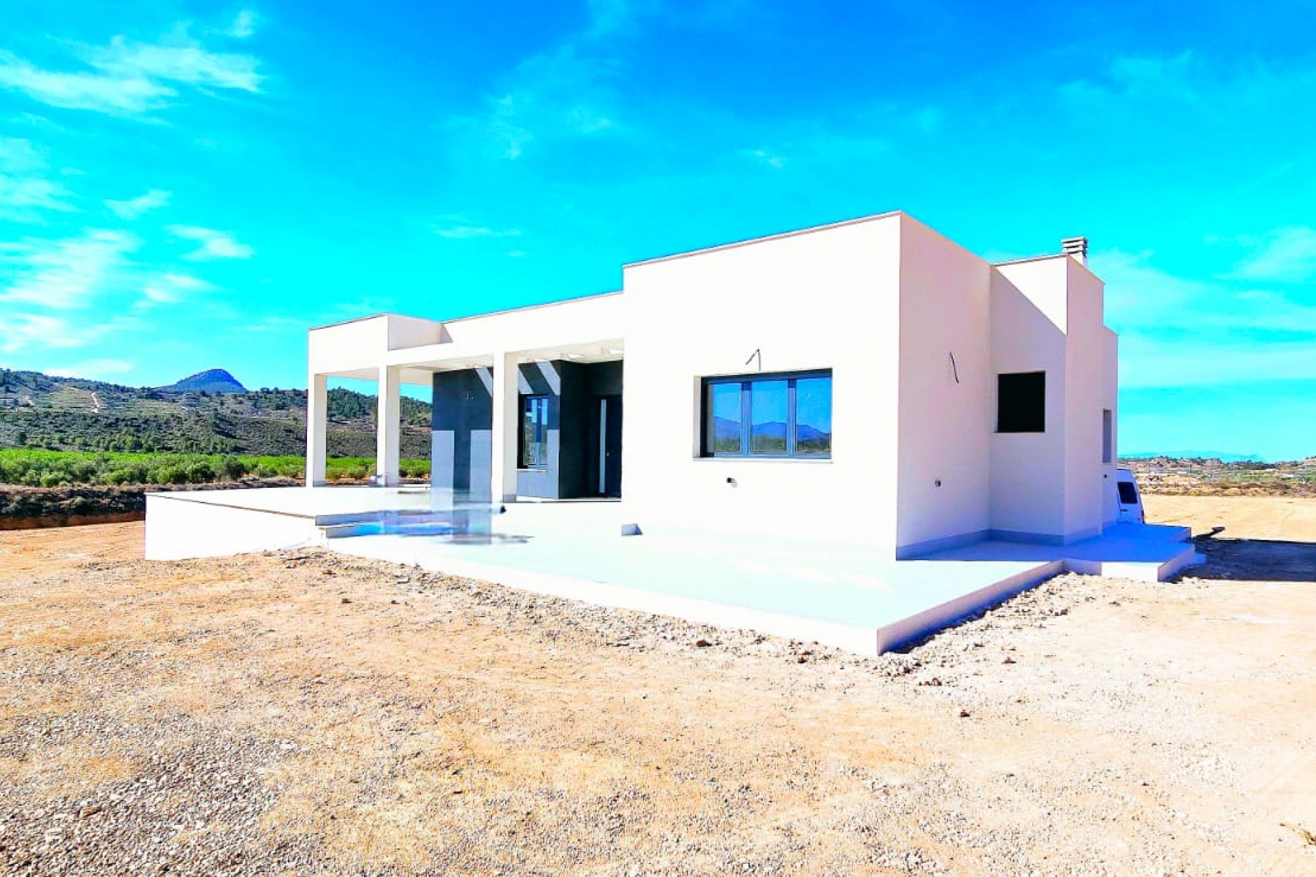 Reventa - Villa -
Macisvenda - Inland