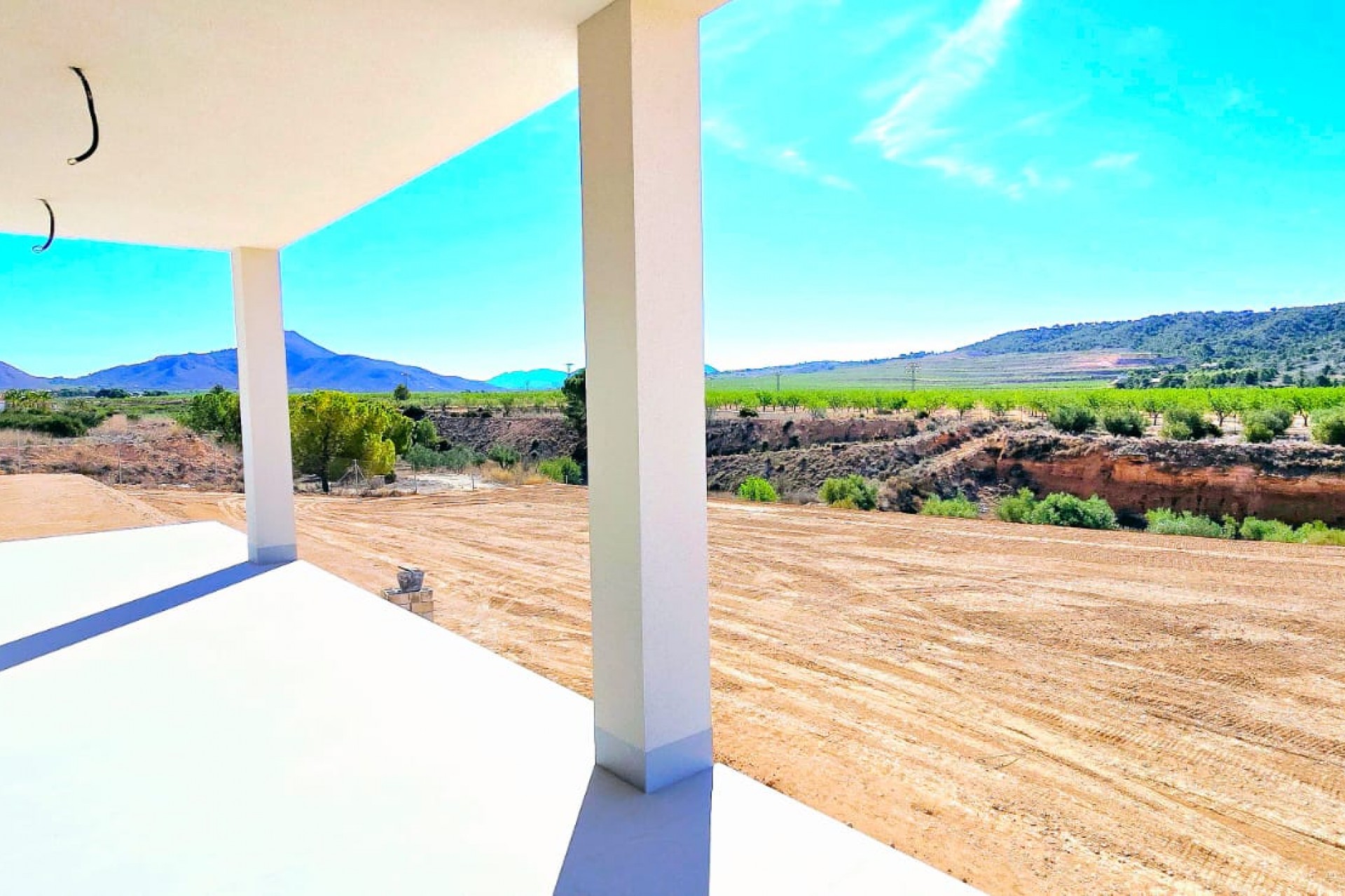Reventa - Villa -
Macisvenda - Inland