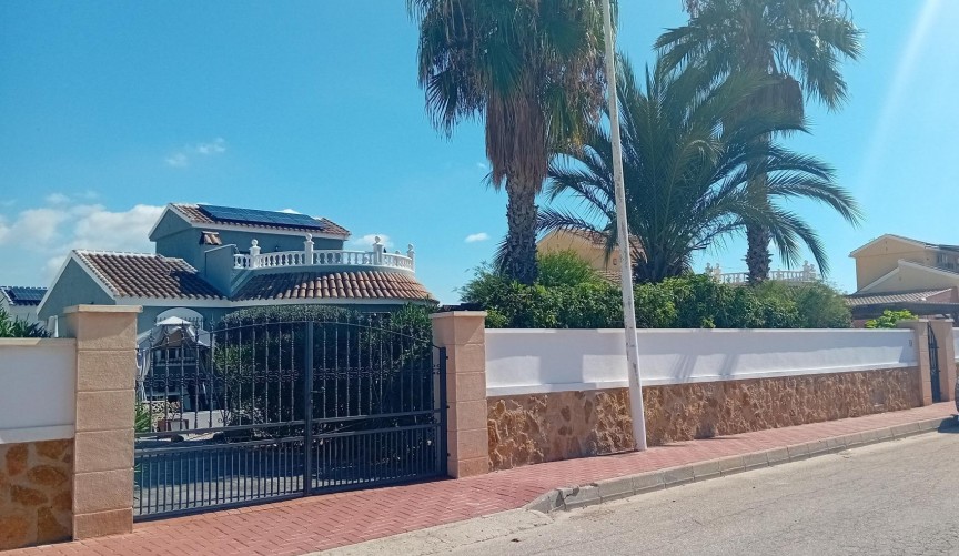 Reventa - Villa -
Mazarron - Camposol