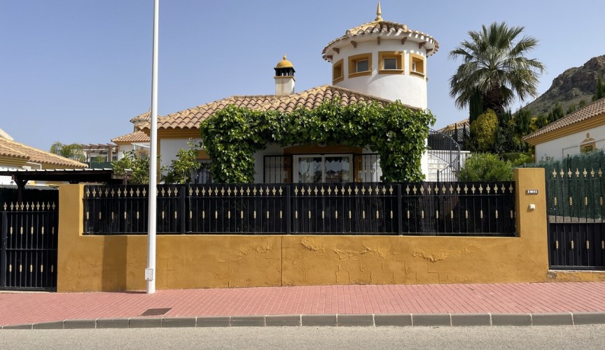Reventa - Villa -
Mazarron Country Club - Inland