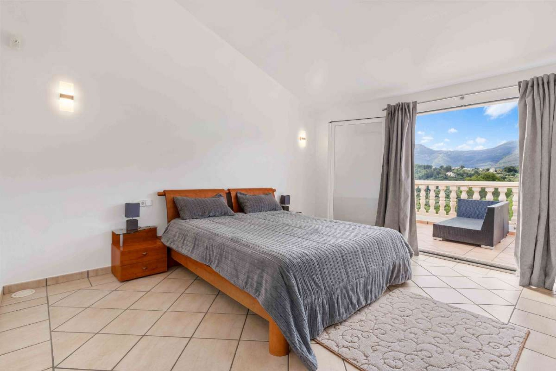 Reventa - Villa -
Murla - Inland