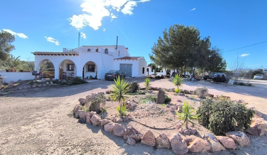 Reventa - Villa -
Novelda - Inland