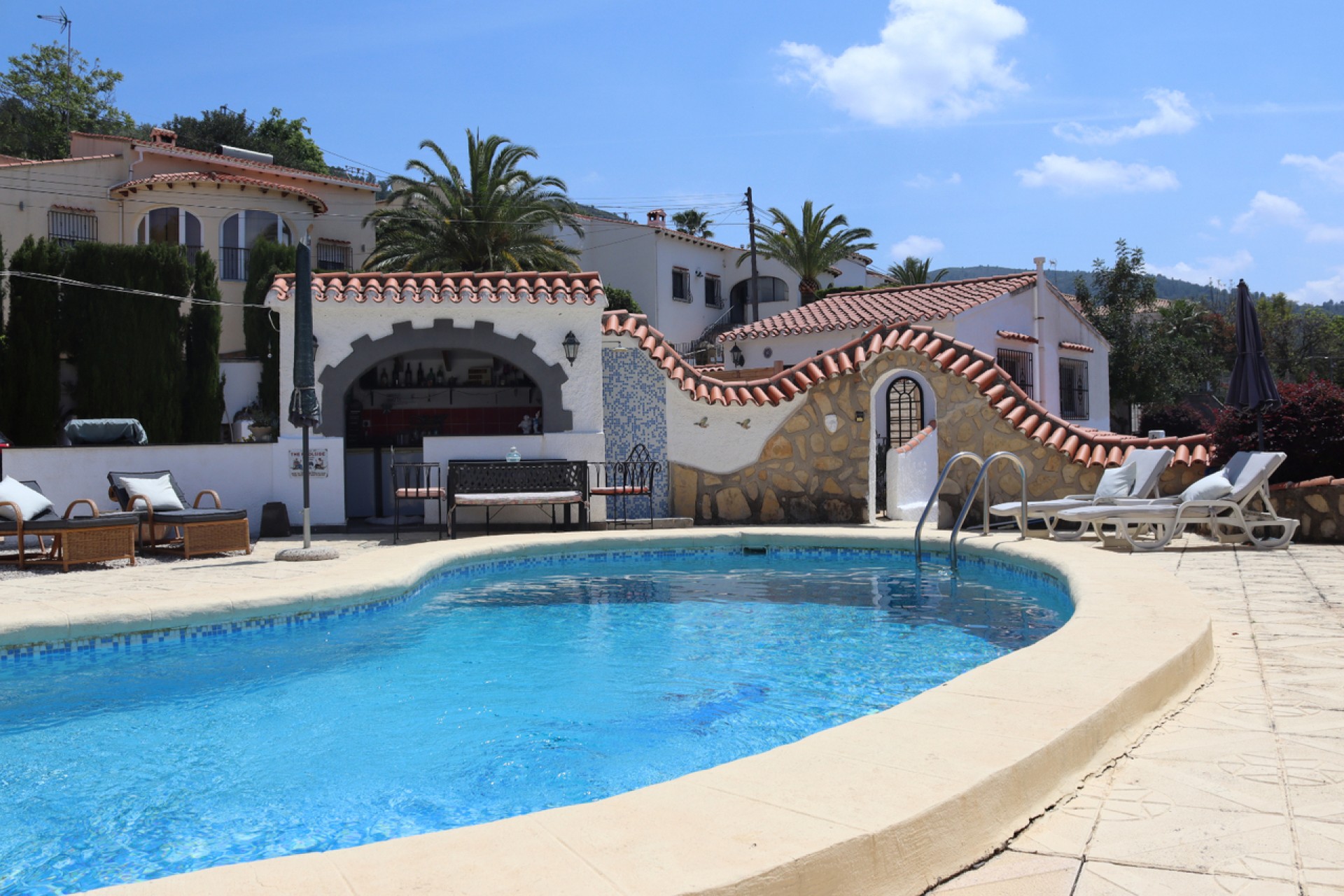 Reventa - Villa -
Orba - Inland