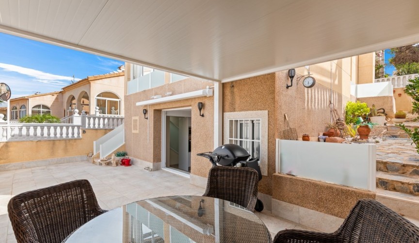 Reventa - Villa -
Orihuela Costa - Costa Blanca