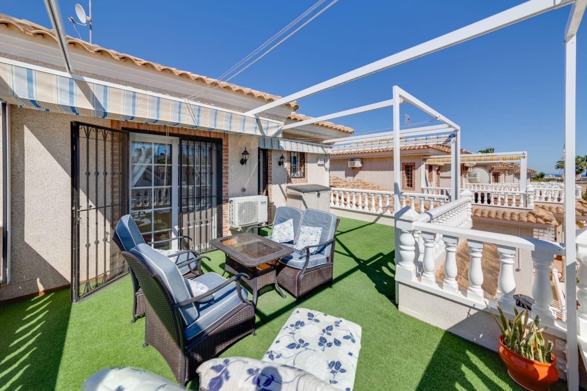 Reventa - Villa -
Orihuela Costa - Costa Blanca