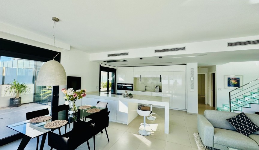 Reventa - Villa -
Orihuela Costa - Costa Blanca