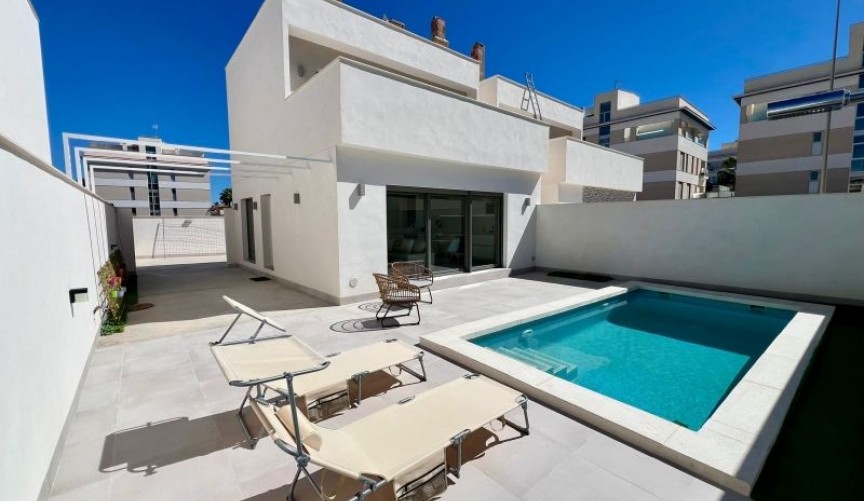 Reventa - Villa -
Orihuela Costa - Costa Blanca