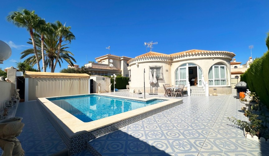 Reventa - Villa -
Orihuela Costa - Costa Blanca