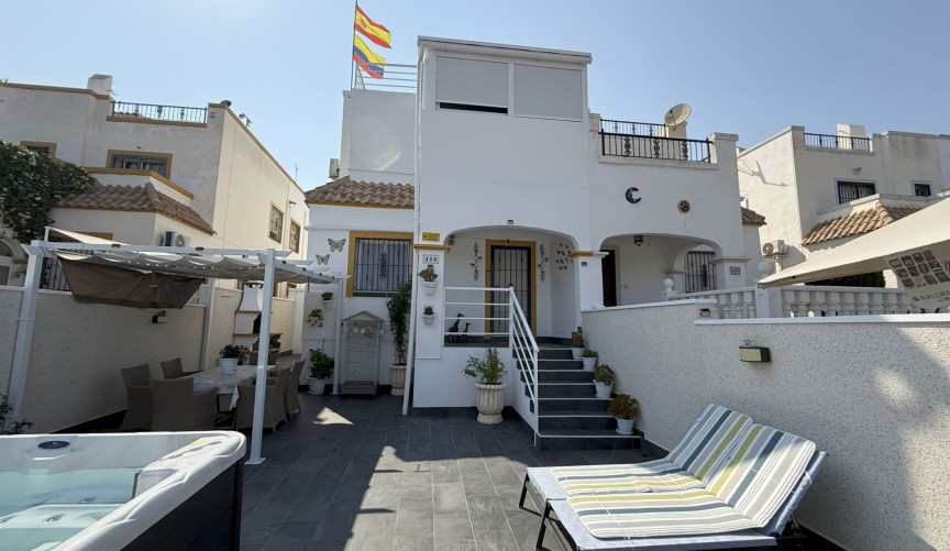 Reventa - Villa -
Orihuela Costa - Costa Blanca