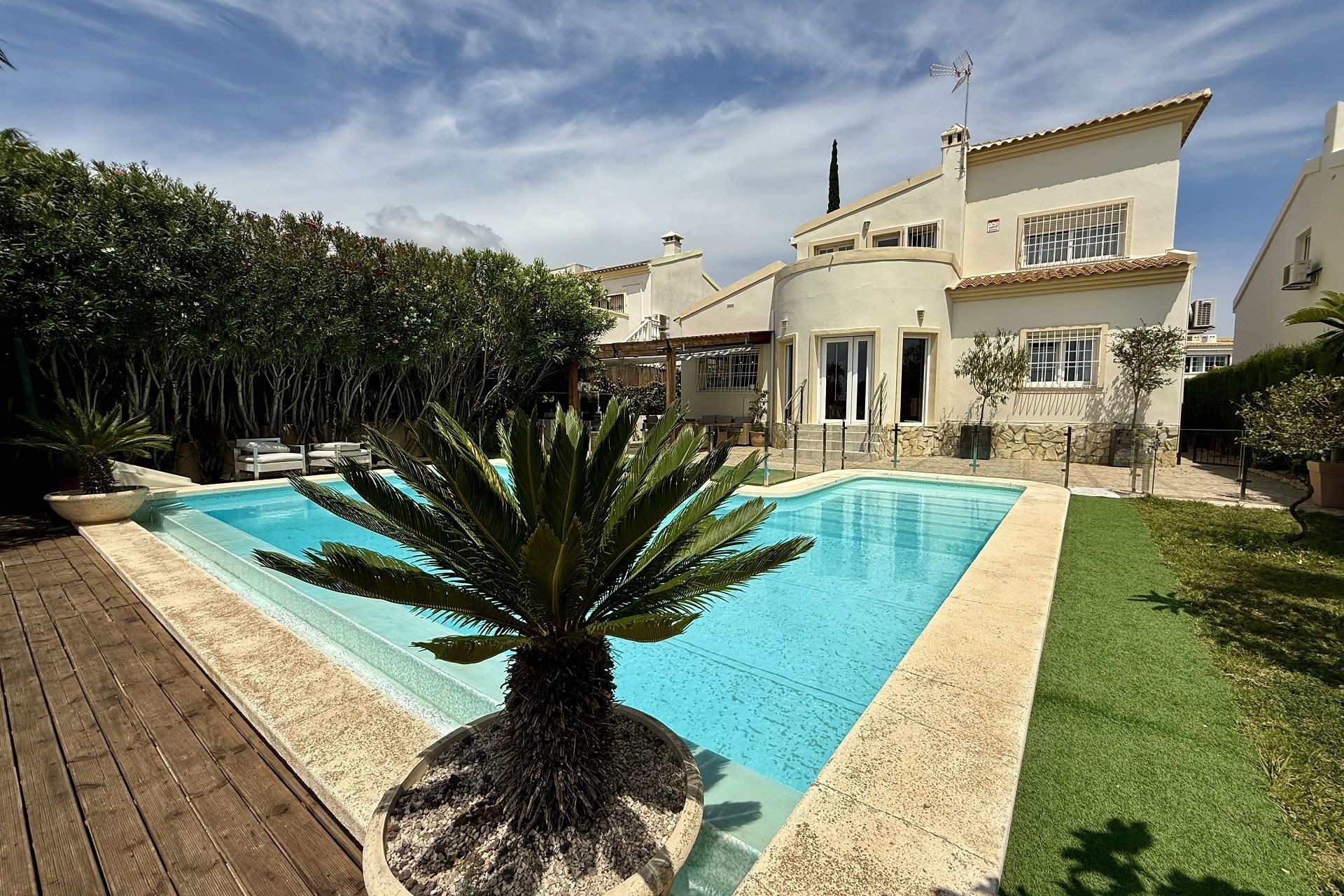 Reventa - Villa -
Orihuela Costa - Costa Blanca