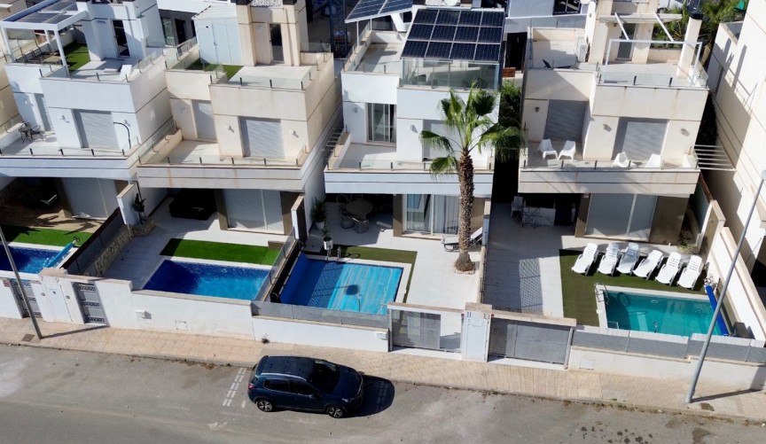 Reventa - Villa -
Orihuela Costa - Costa Blanca