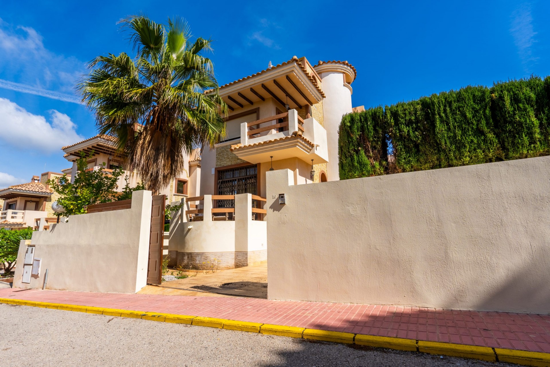 Reventa - Villa -
Orihuela Costa - Costa Blanca