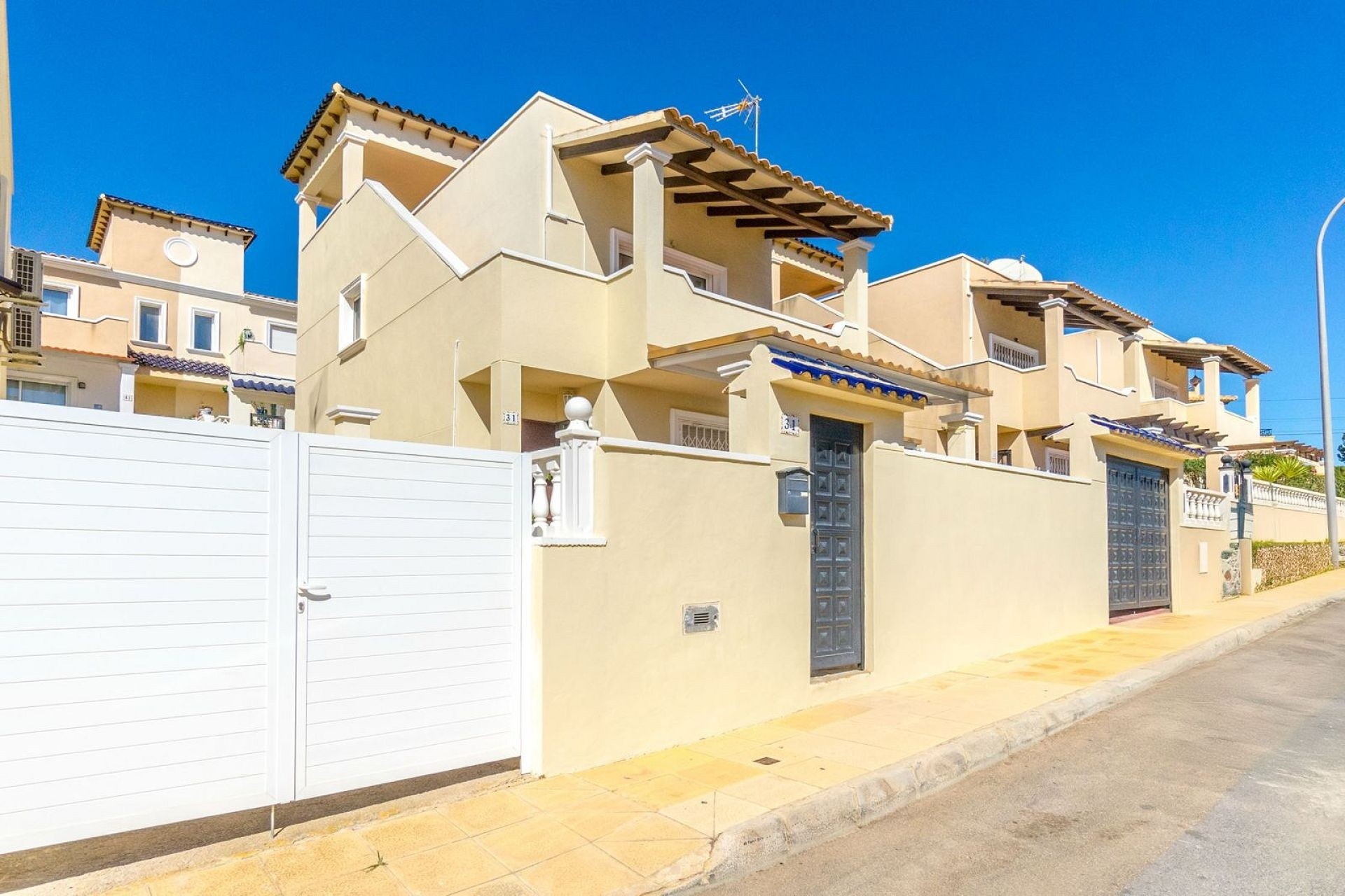 Reventa - Villa -
Orihuela Costa - Costa Blanca