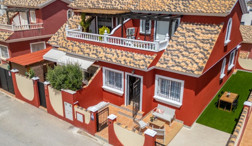 Reventa - Villa -
Orihuela Costa - Costa Blanca