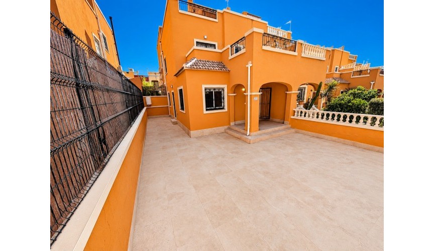 Reventa - Villa -
Orihuela Costa - Costa Blanca