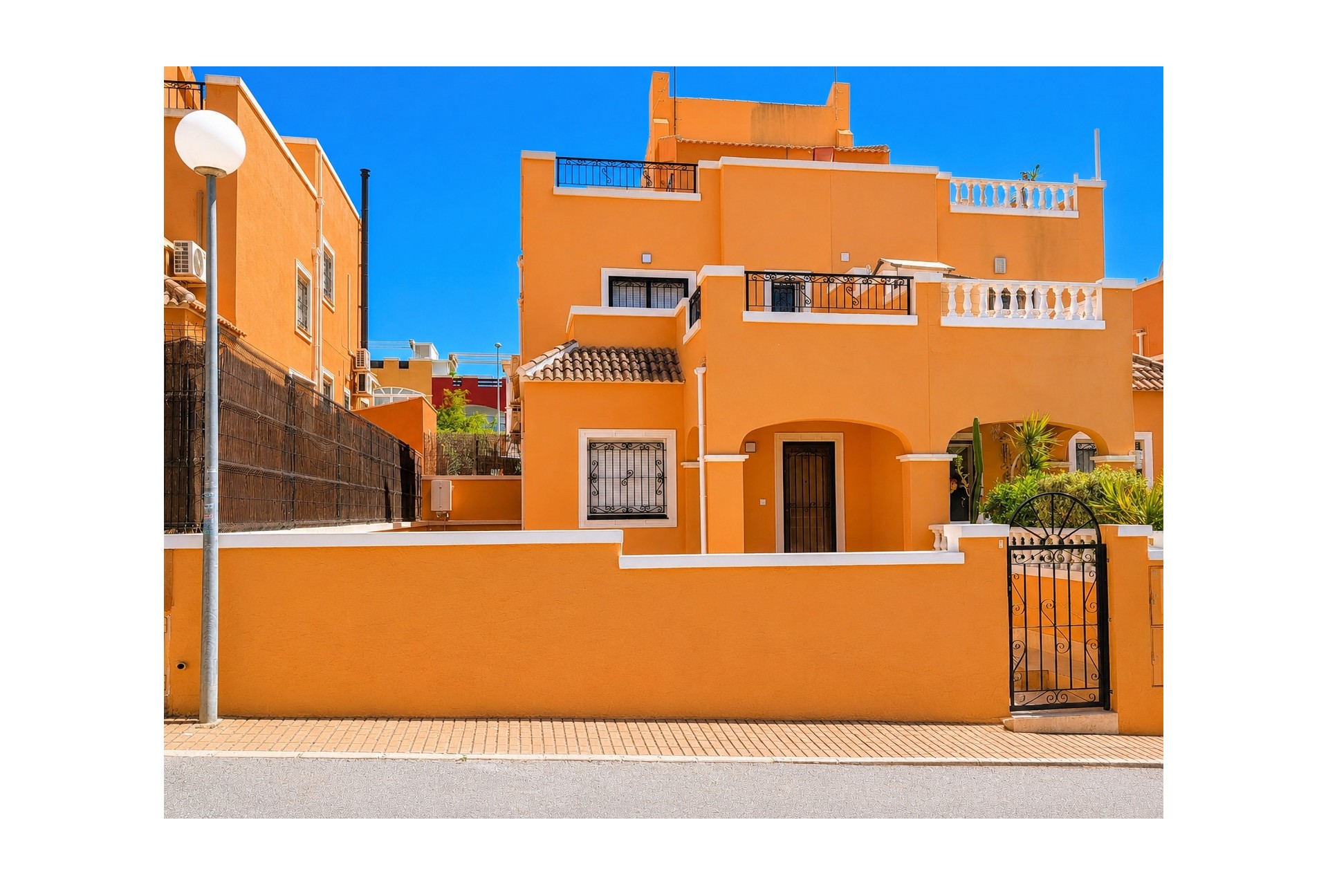 Reventa - Villa -
Orihuela Costa - Costa Blanca