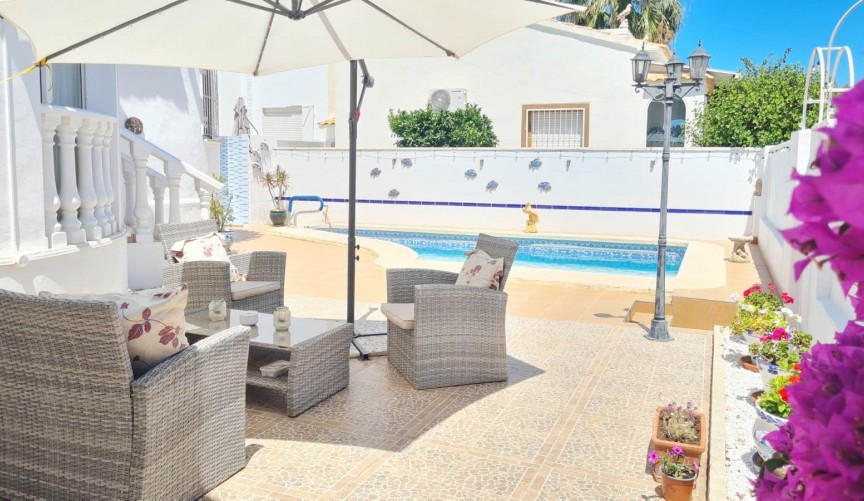 Reventa - Villa -
Orihuela Costa - Costa Blanca