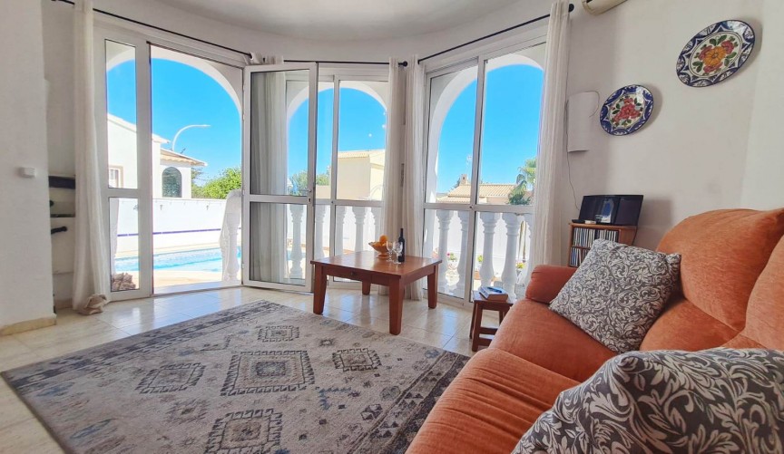 Reventa - Villa -
Orihuela Costa - Costa Blanca