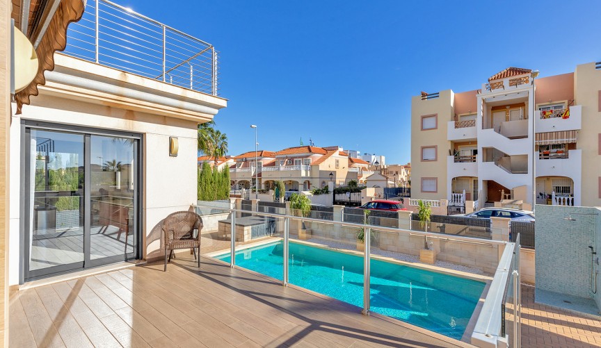 Reventa - Villa -
Orihuela Costa - Costa Blanca